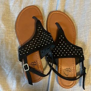 Carolina Bay cute black with gold sandals size 9!